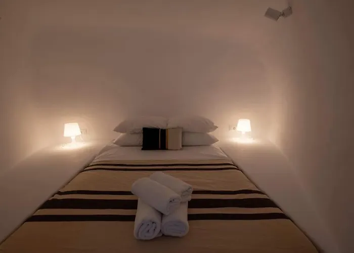 Akrotiri Hidden Gem *