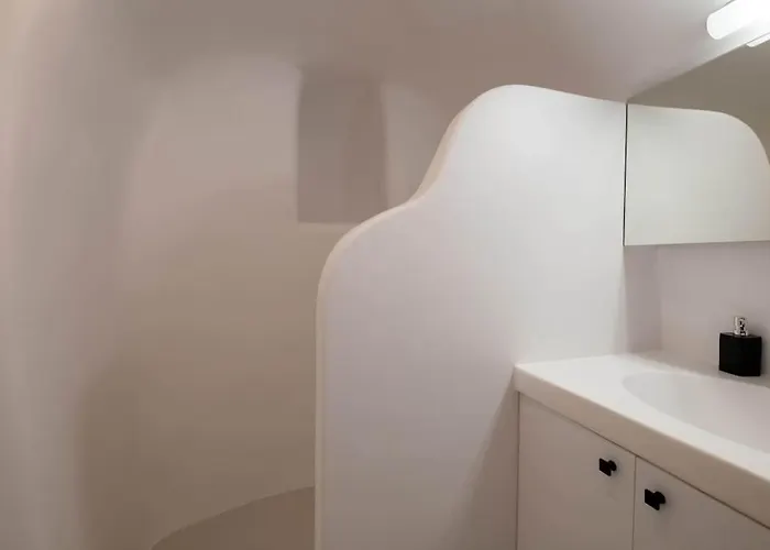 Akrotiri Hidden Gem Akrotírion