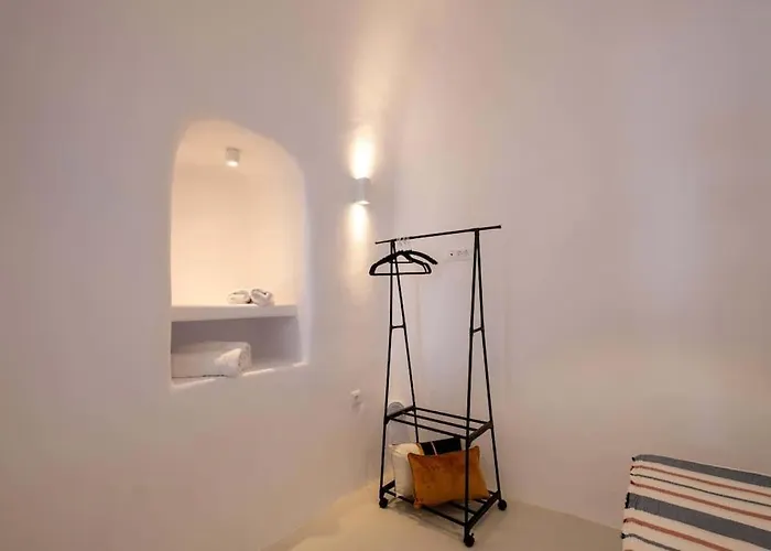 Akrotiri Hidden Gem Akrotírion