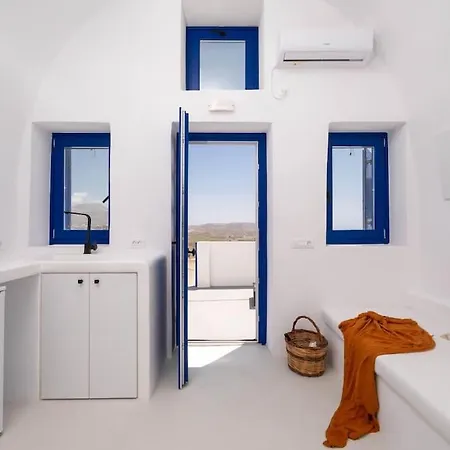 Akrotiri Hidden Gem *